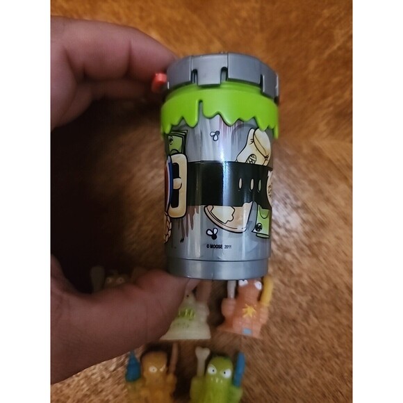 Stink Splatter #183 Master Trashie Ultimate Fighting Trashies Series 2 Moose - Picture 2 of 11